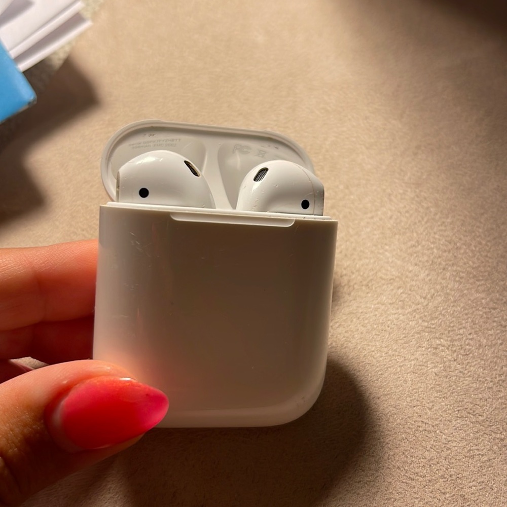 Apple AirPods